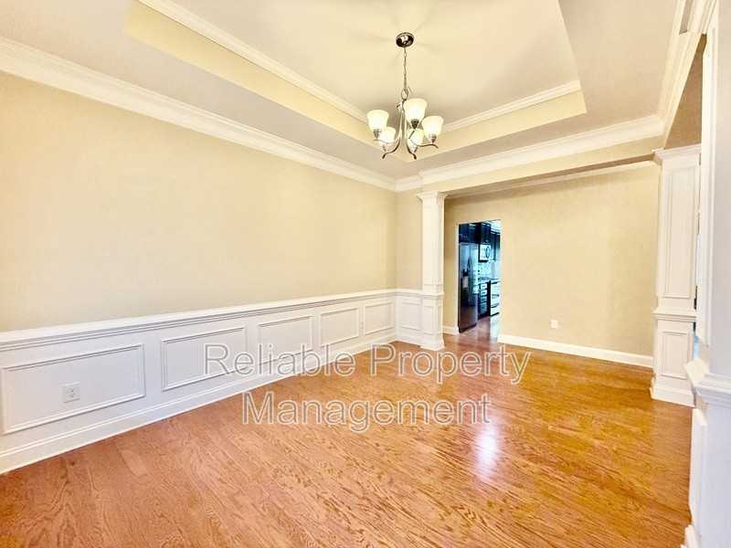 82 Kenilworth St - Photo 7 of 38
