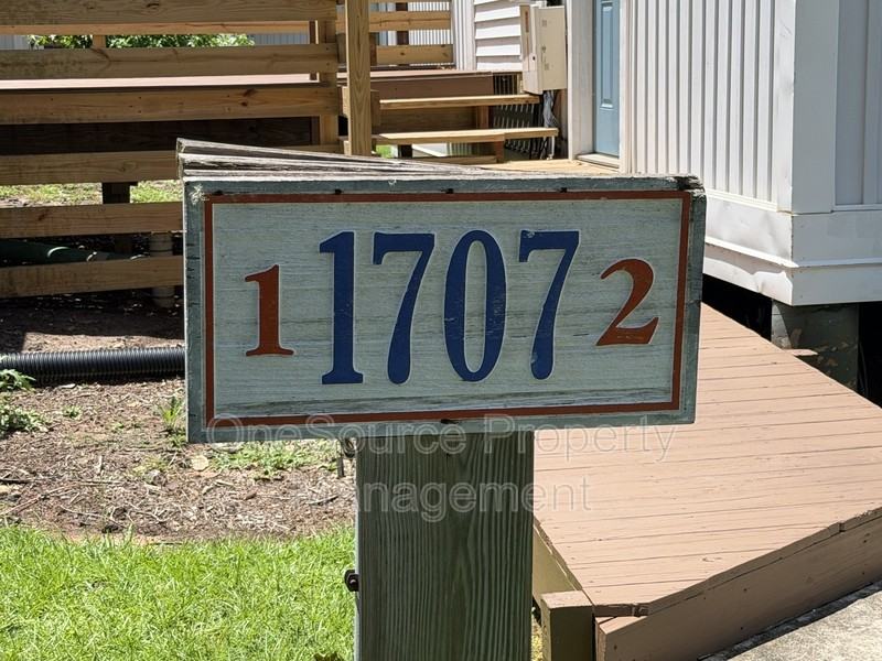 1707 S Calhoun St - Photo 3 of 15