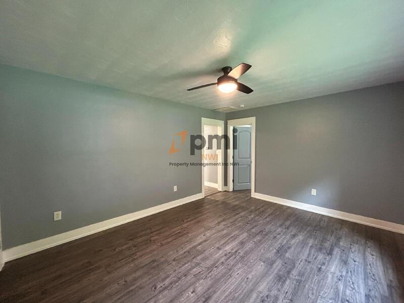 132 S Elgin St - Photo 6 of 19