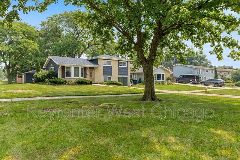 1003 S Finley Rd - Photo 3 of 31