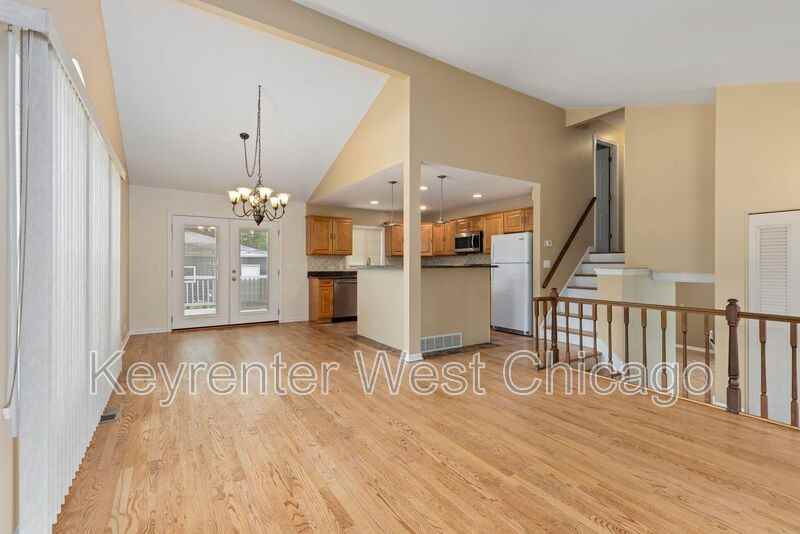 1003 S Finley Rd - Photo 4 of 31
