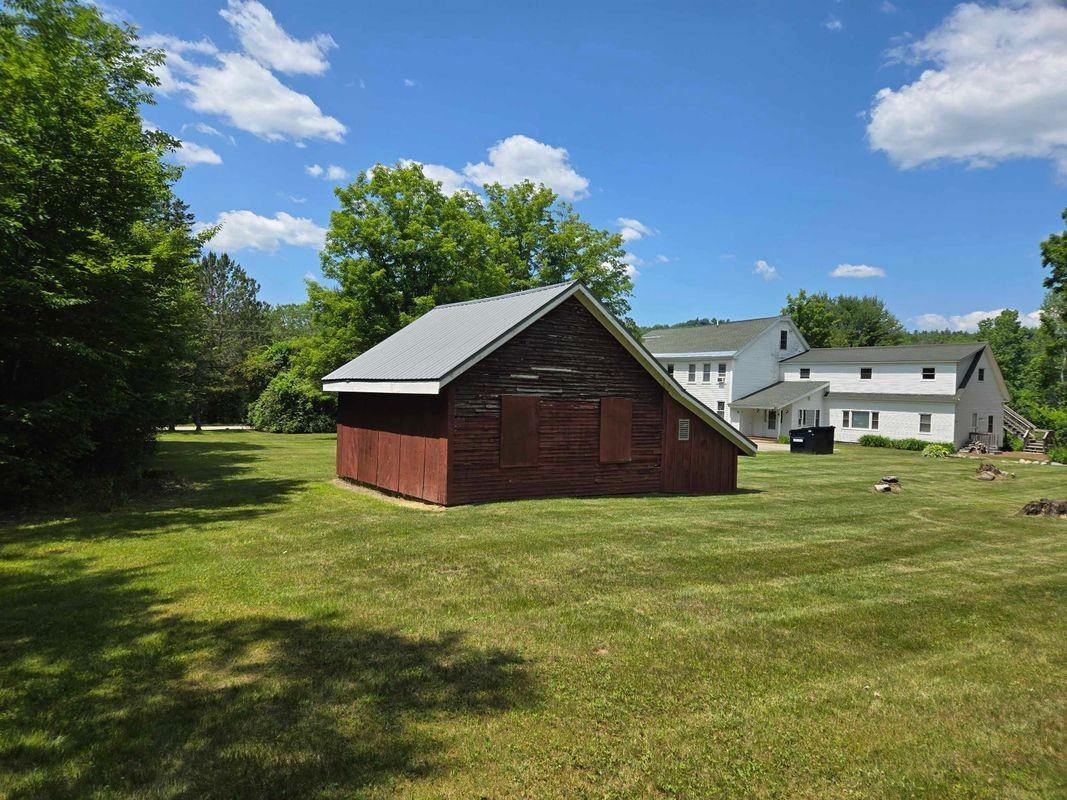1092 Nh Route 175 ##Apt - Photo 2 of 28