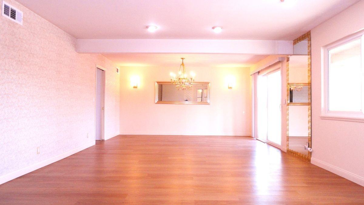 1100 La Senda Dr - Photo 2 of 34