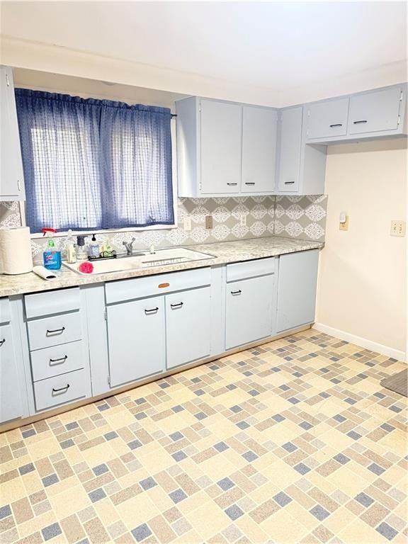 121 Greenwich Ave - Photo 6 of 19