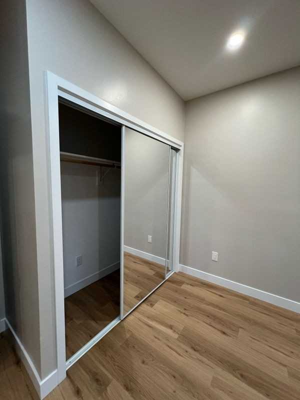 10904 Darby Ave - Photo 7 of 10