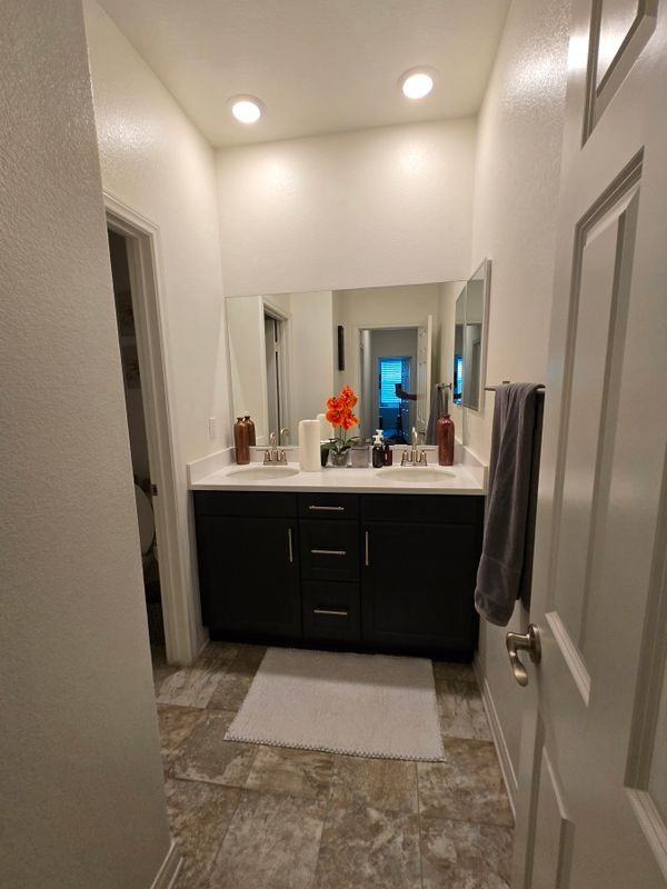 7900 Raincross Ct - Photo 6 of 10