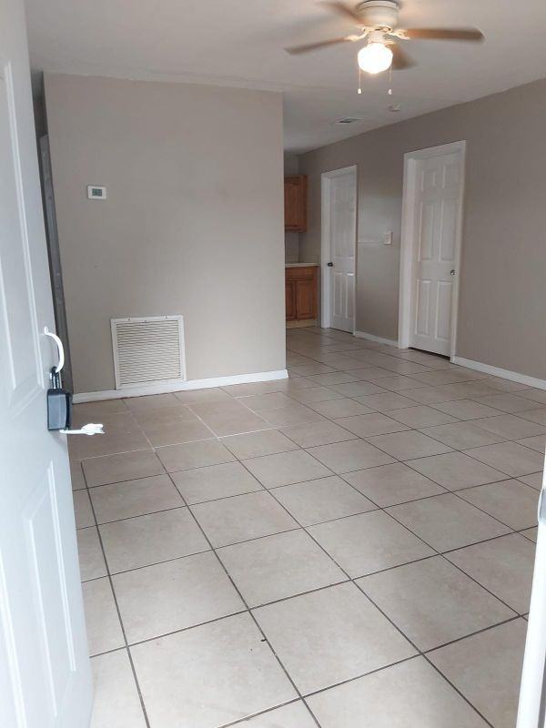 9616 N 11th St - Photo 4 of 11