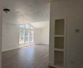20221 Telford Ave - Photo 4 of 11