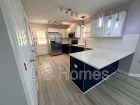 1028 Kent St - Photo 1 of 1