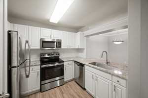 featured image of 10000 Broadway St