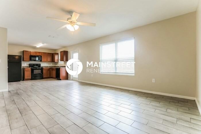 23192 Aberdeen Ave - Photo 5 of 17