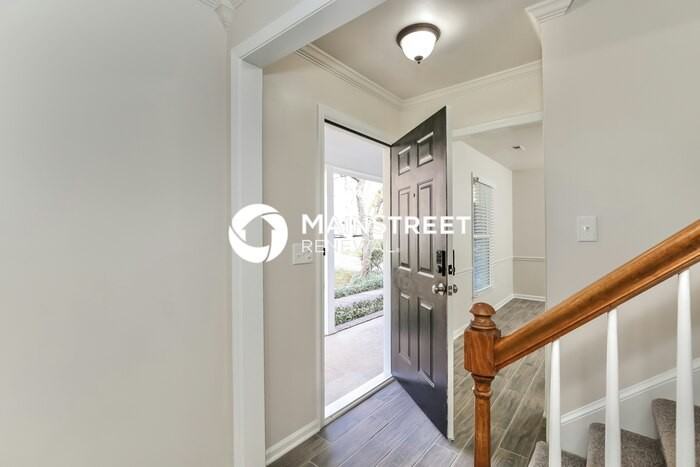 6805 River Hills Dr - Photo 2 of 15