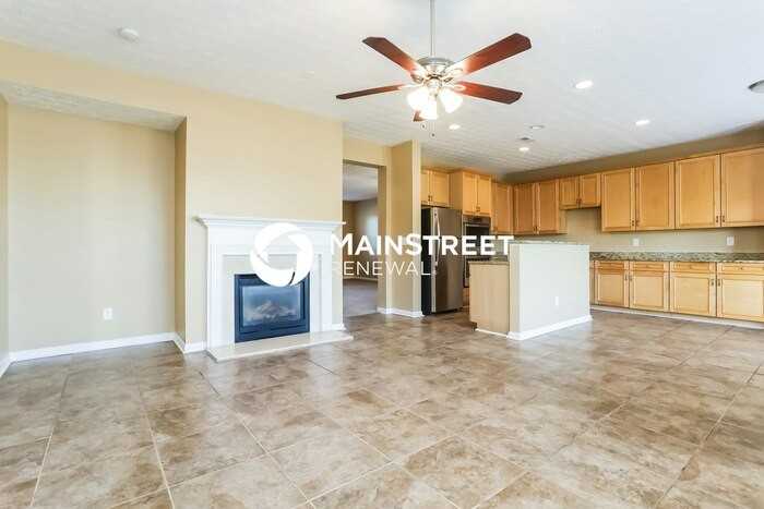 200 Waterfall St Sw - Photo 5 of 17
