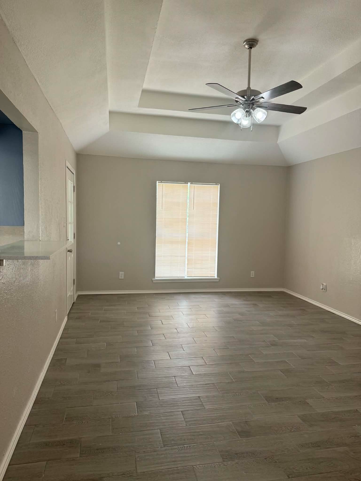 124 Maerose Avenue - Photo 2 of 20