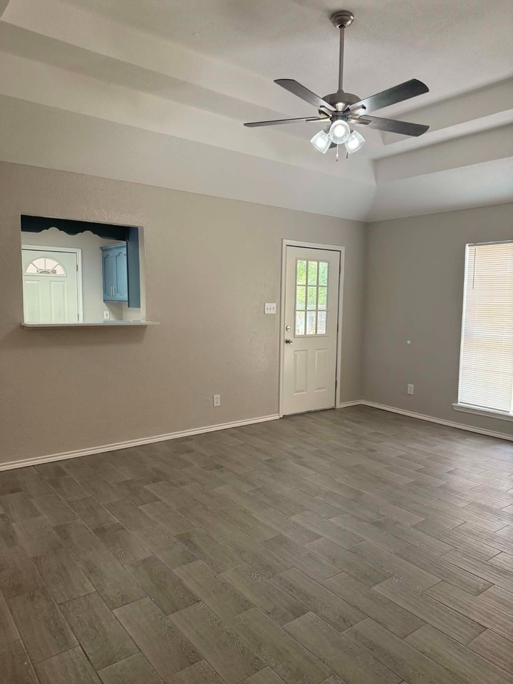 124 Maerose Avenue - Photo 3 of 20