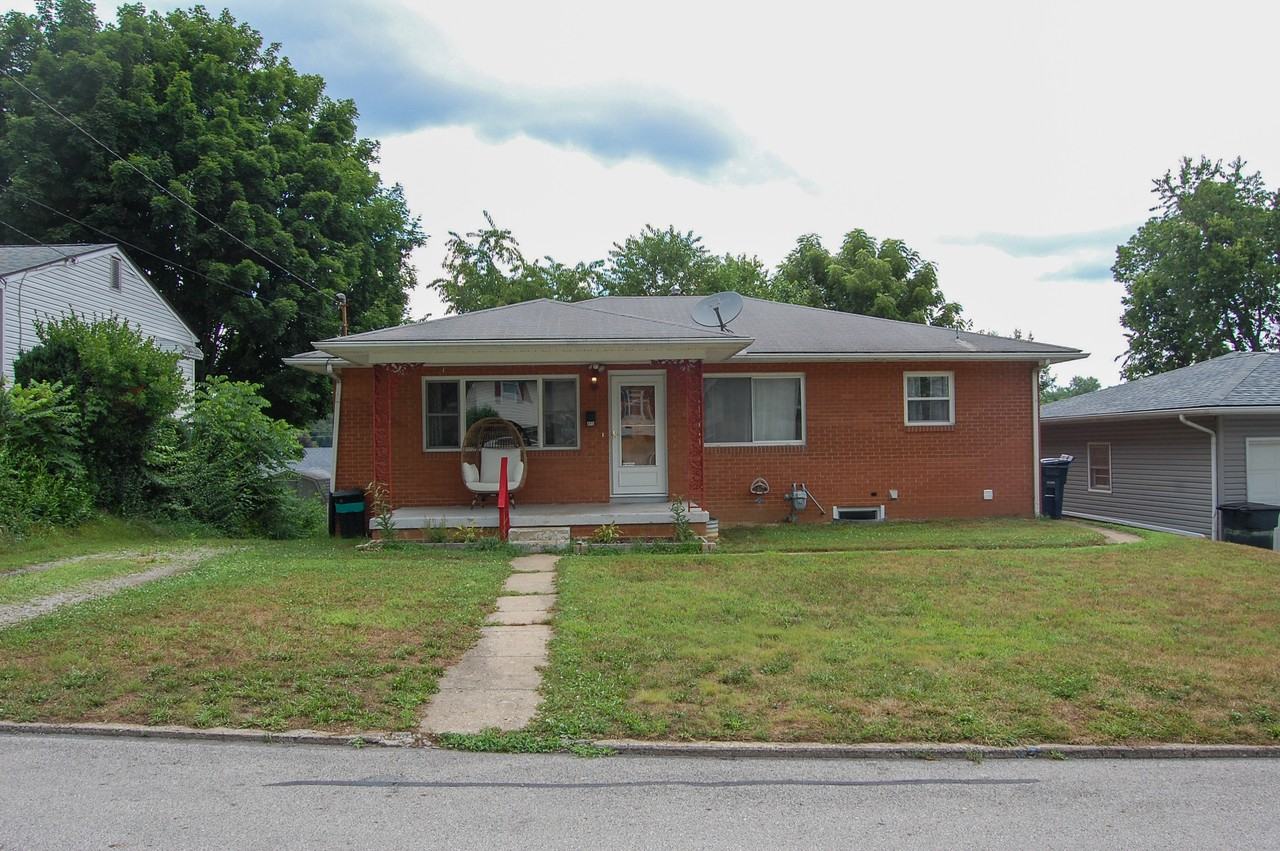 445 Spring St #NA - Photo 2 of 20