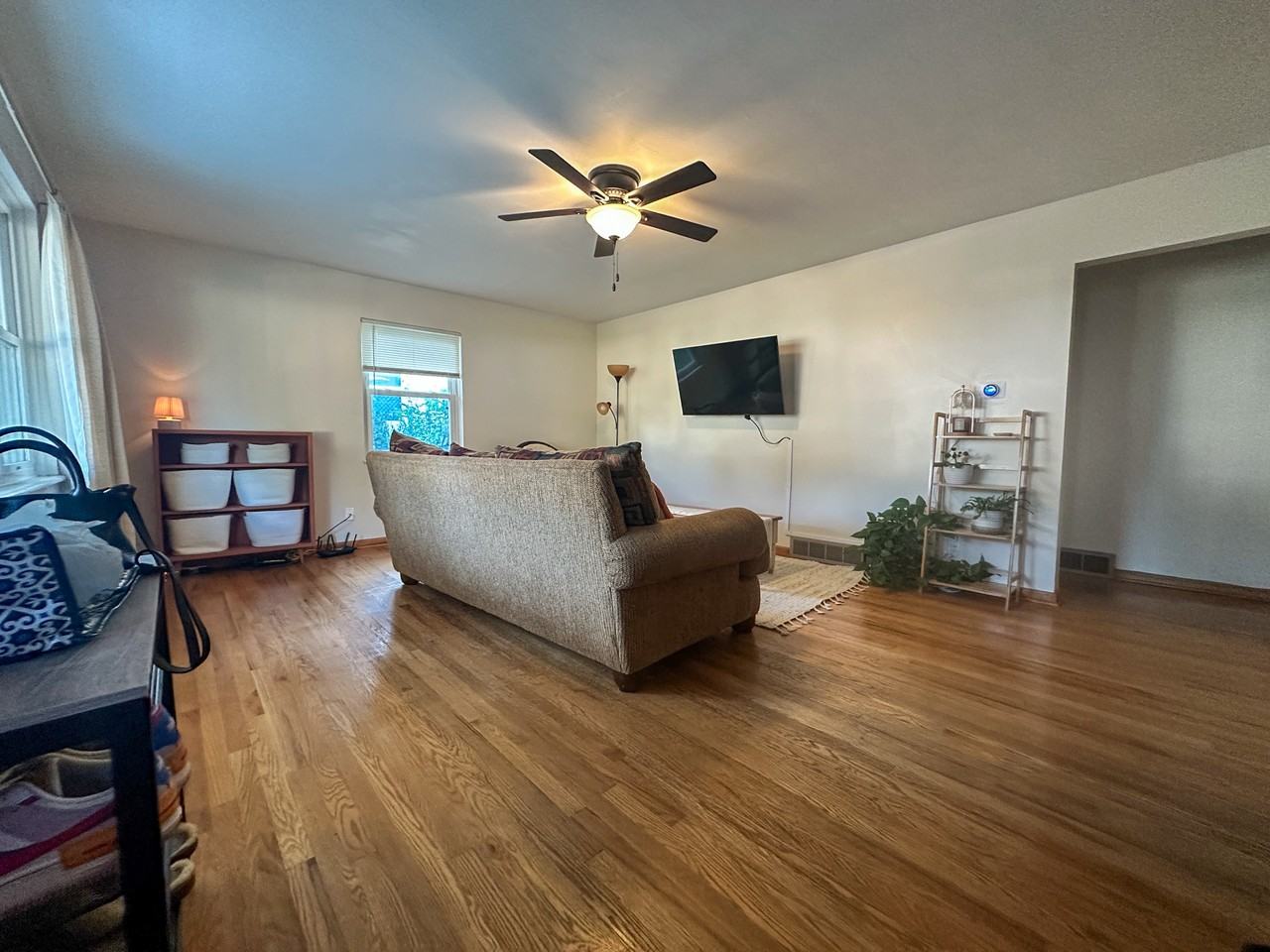 445 Spring St #NA - Photo 4 of 20