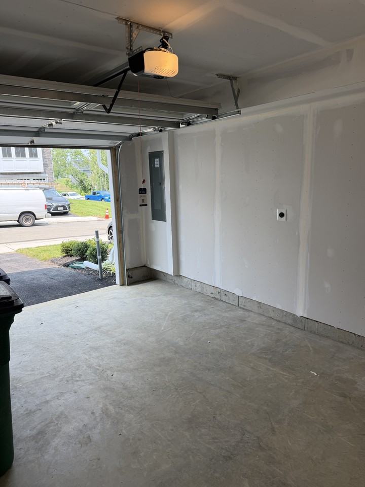 903 Eleanor Dr - Photo 3 of 22