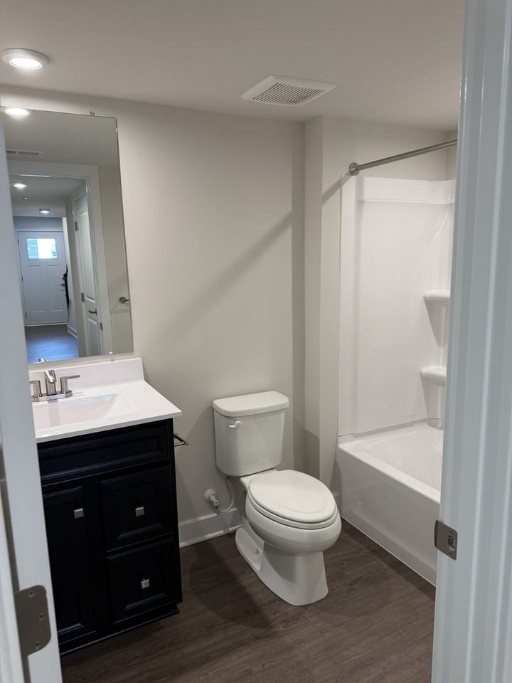 903 Eleanor Dr - Photo 4 of 22
