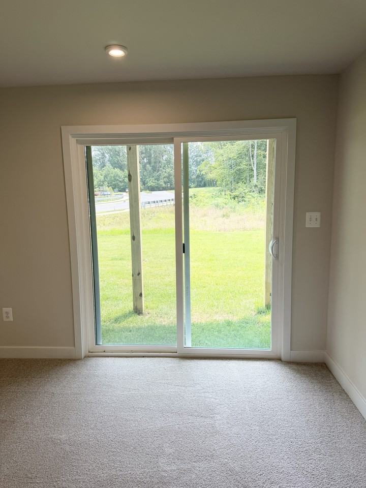 903 Eleanor Dr - Photo 6 of 22