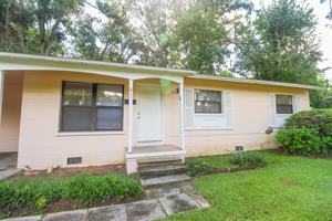 featured image of 811 S Lipona Rd #NA