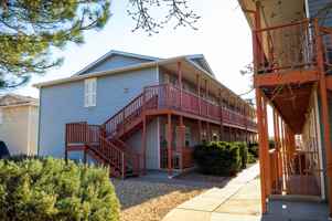 featured image of 716 Yale Pl #C
