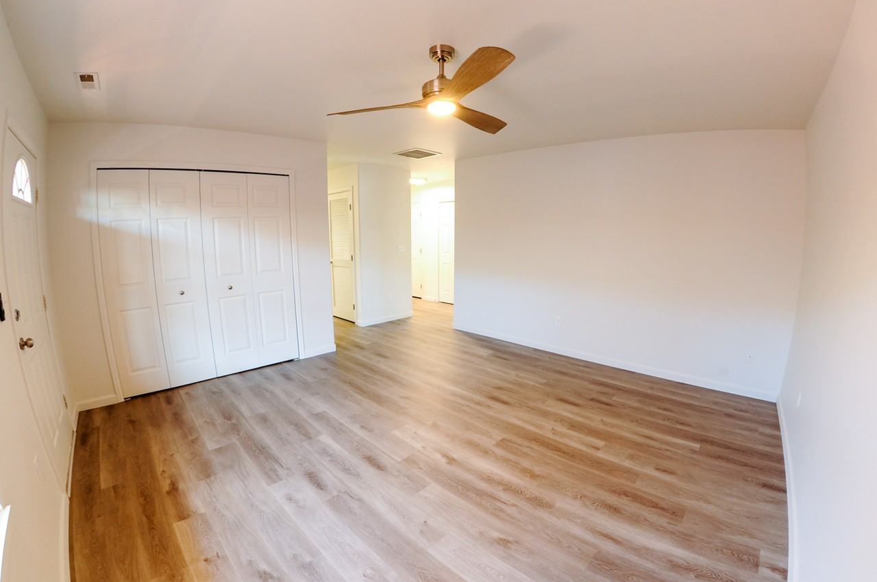 716 Yale Pl #C - Photo 3 of 11
