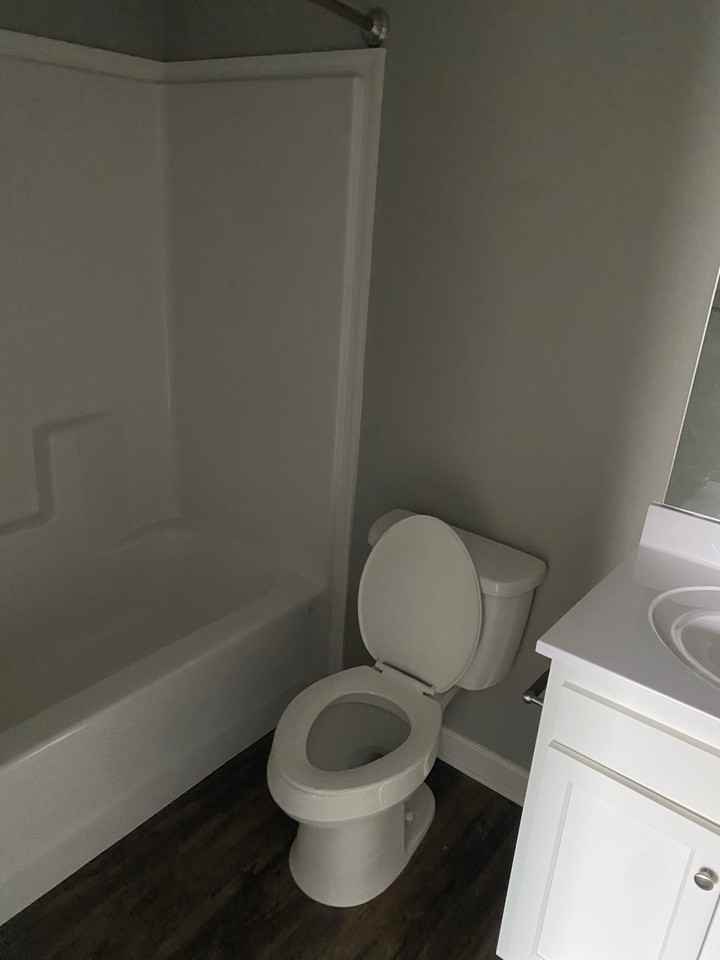 216 N 13th St #G - Photo 4 of 6