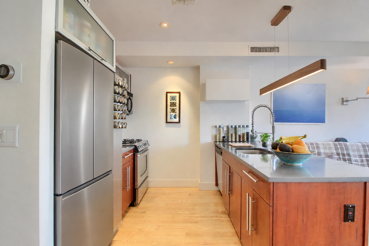 225 Maujer St #PHB - Photo 6 of 16