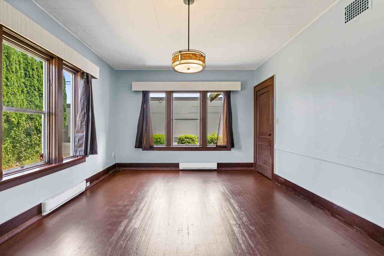 9129 School Street - Photo 3 of 27