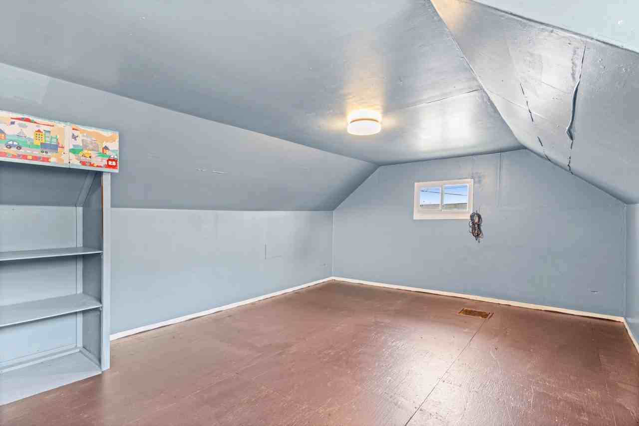 9129 School Street - Photo 7 of 27