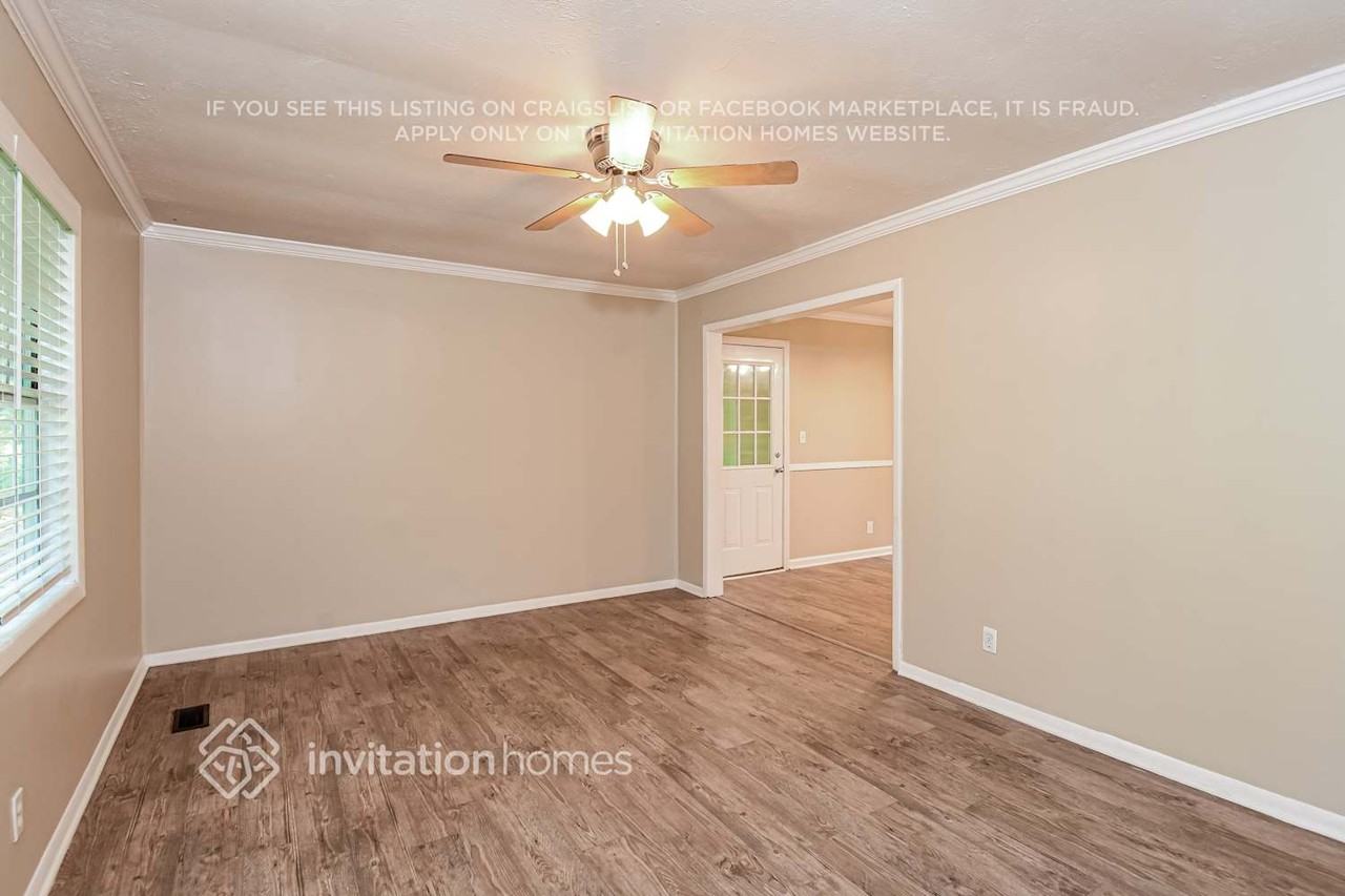 110 Woodglen Ct - Photo 3 of 17