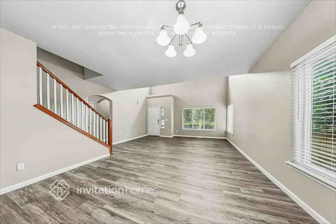 7703 198th St E - Photo 6 of 21