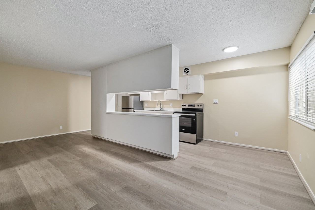 630 Mariposa - Photo 3 of 32