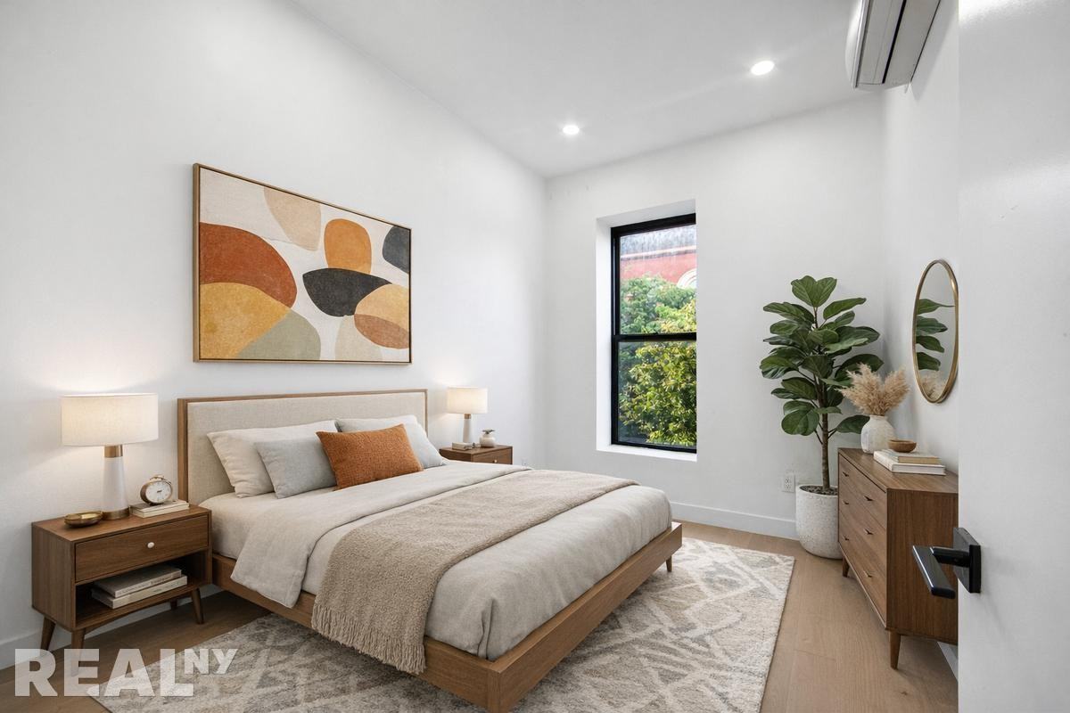 8th Ave #3R - Photo 5 of 8