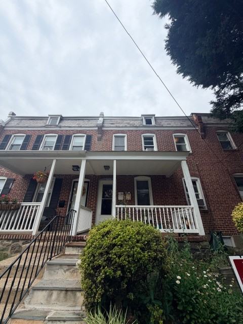 1423 N Lincoln St #2 - Photo 2 of 24
