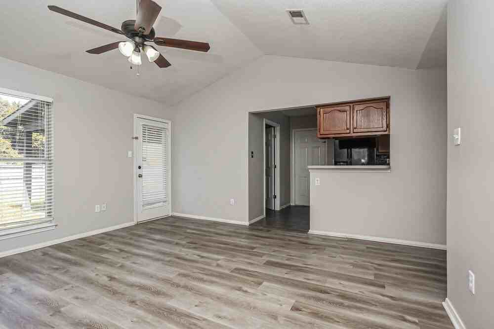 6935 Amanda Dr N - Photo 3 of 16
