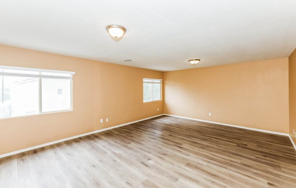 5136 Marsh Butte St - Photo 5 of 17