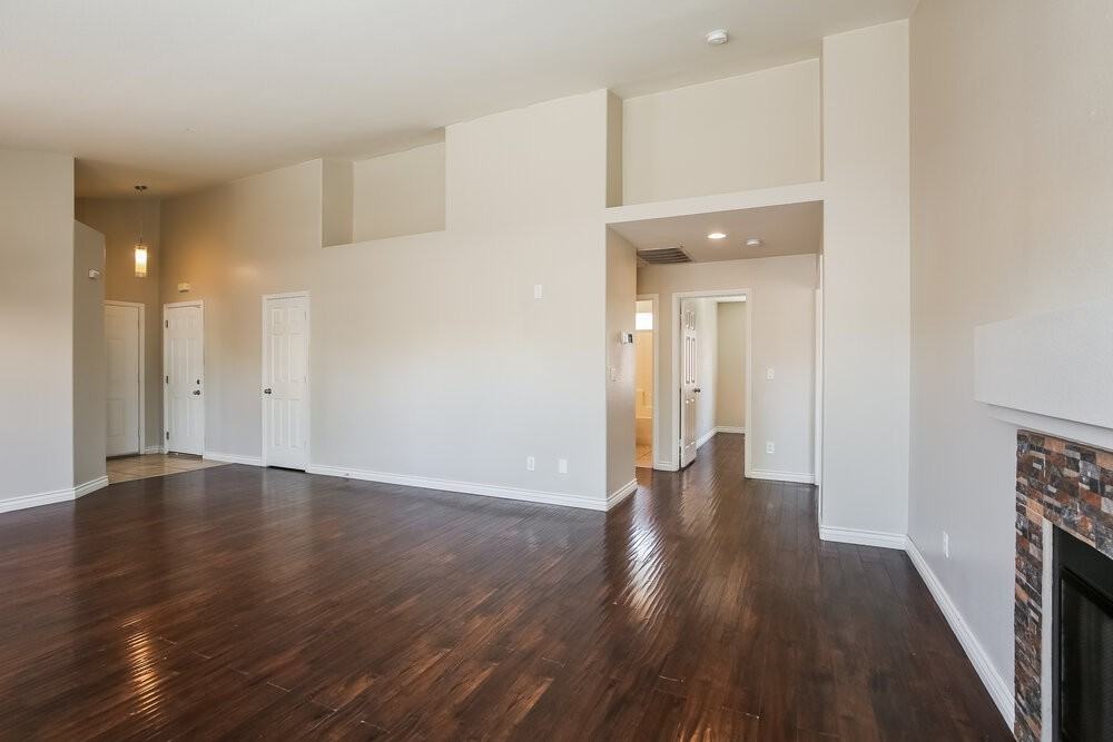 4565 Savin Cir - Photo 5 of 16