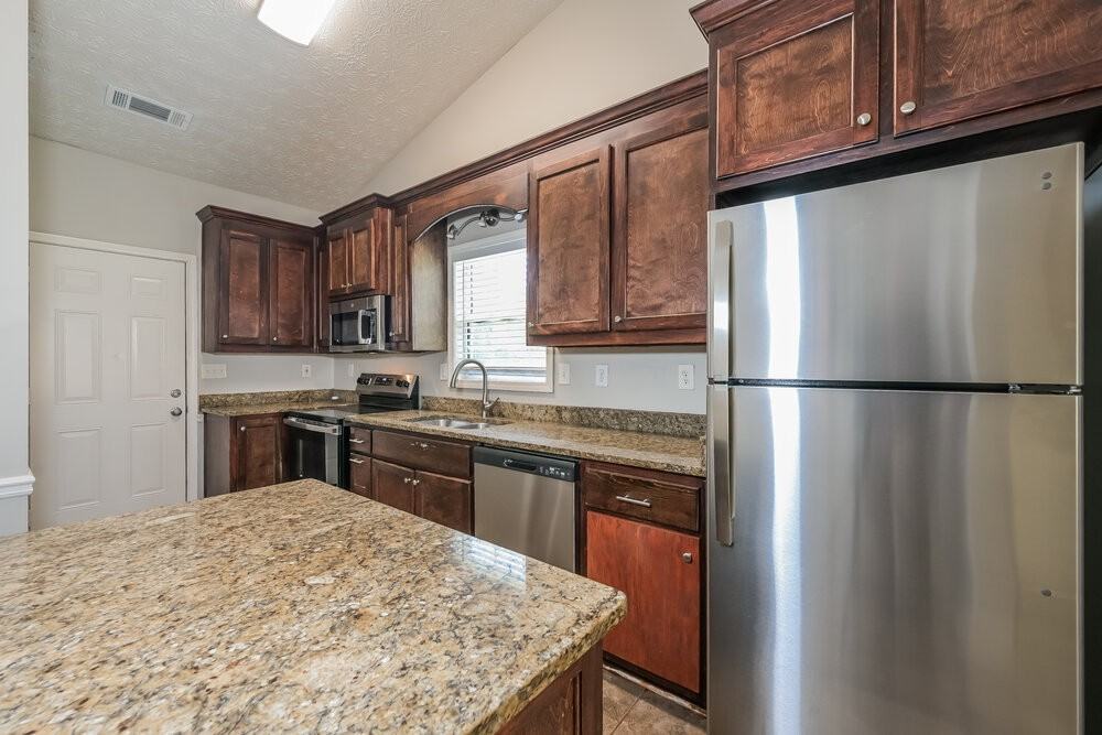 85 Butler Bridge Cir - Photo 7 of 17