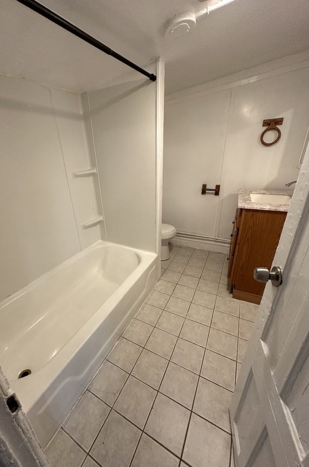 148 4th St #3 - Photo 5 of 11