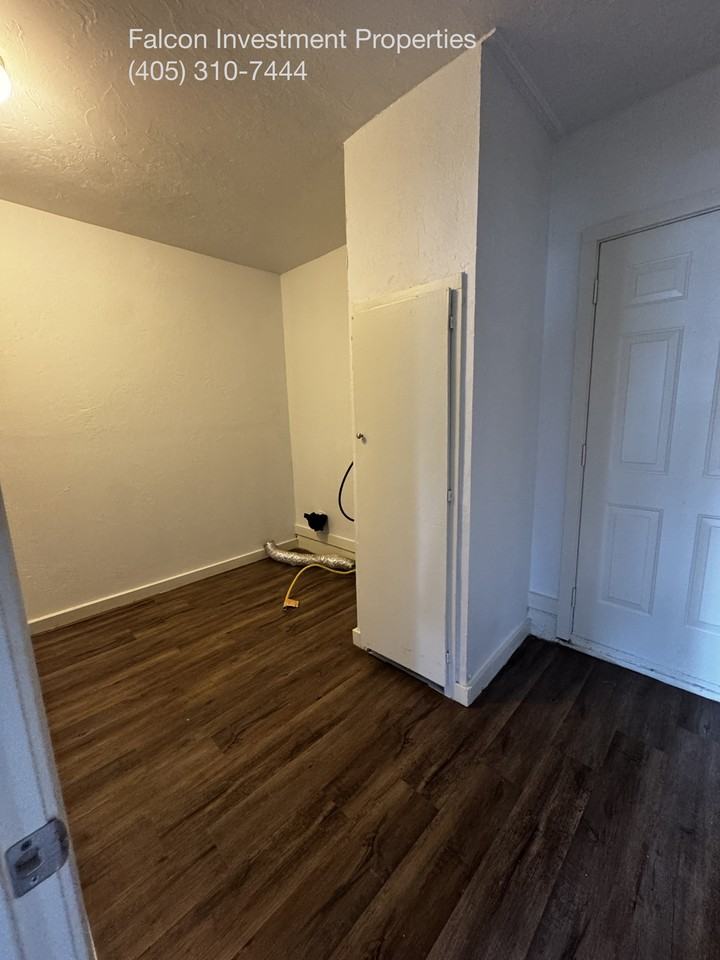3156 Sw 71st St #1 - Photo 7 of 21