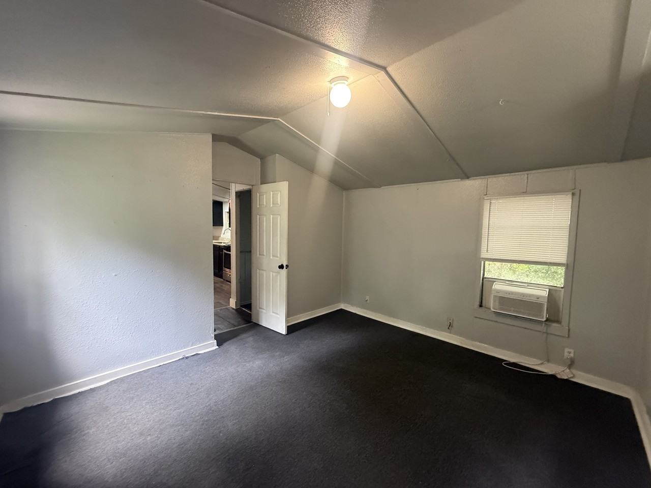 412 W North St #1 - Photo 7 of 13