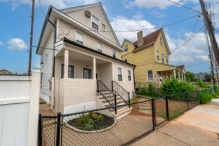 36-42 West Mravlag Place - 1 B #1B - Photo 1 of 1