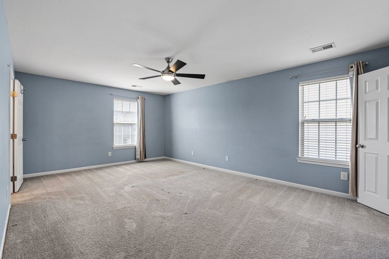 27 Madeline Cir #1 - Photo 5 of 11