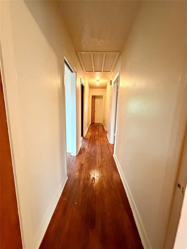 6211 Schevers St #1 - Photo 6 of 24