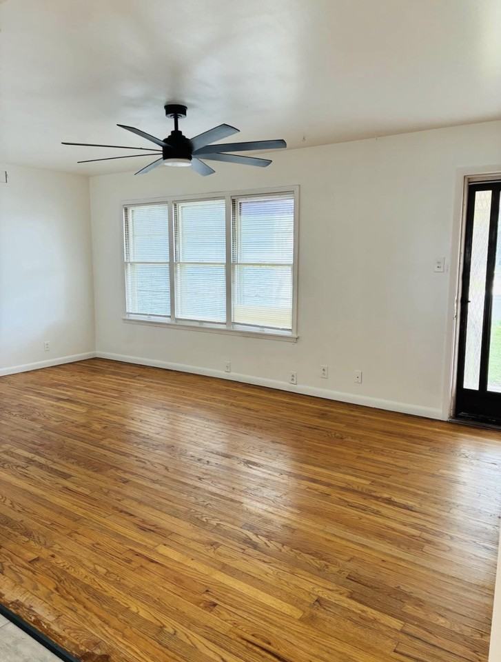 1114 Belmeade Dr #1 - Photo 2 of 8