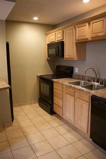 2460 Collis Ave #8 - Photo 4 of 4