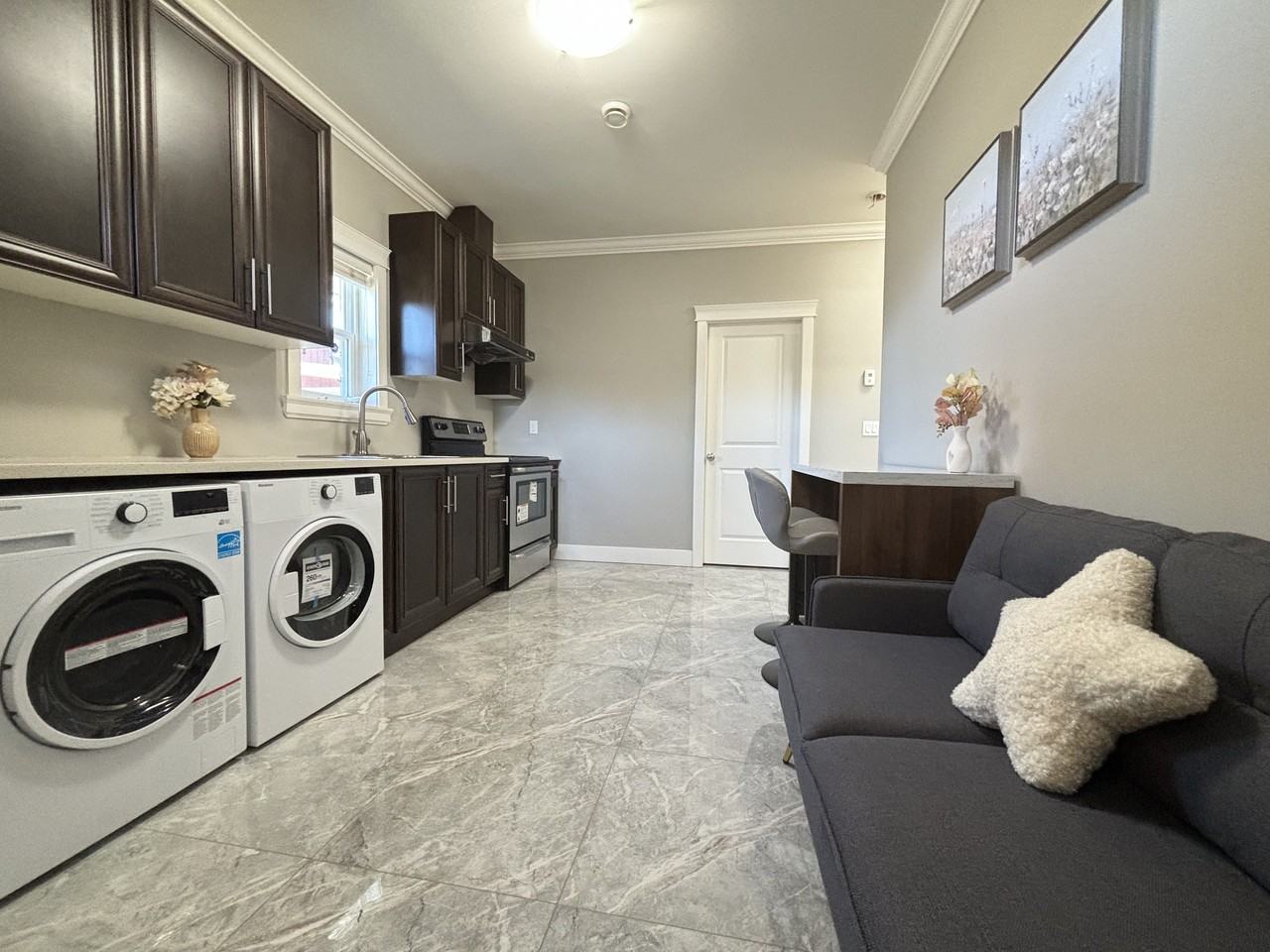 6040 Leibly Avenue - Photo 2 of 8