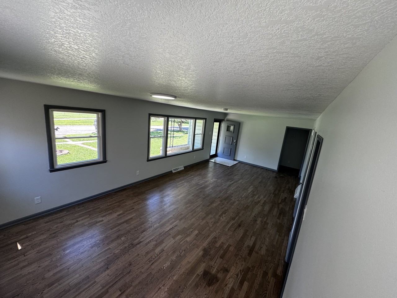 622 Ne Emmett St #1 - Photo 6 of 18